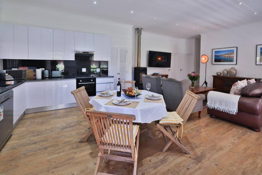 Garten Wohnung Mit Pool, 2 Schlafzimmer Kapstaden Exteriör bild